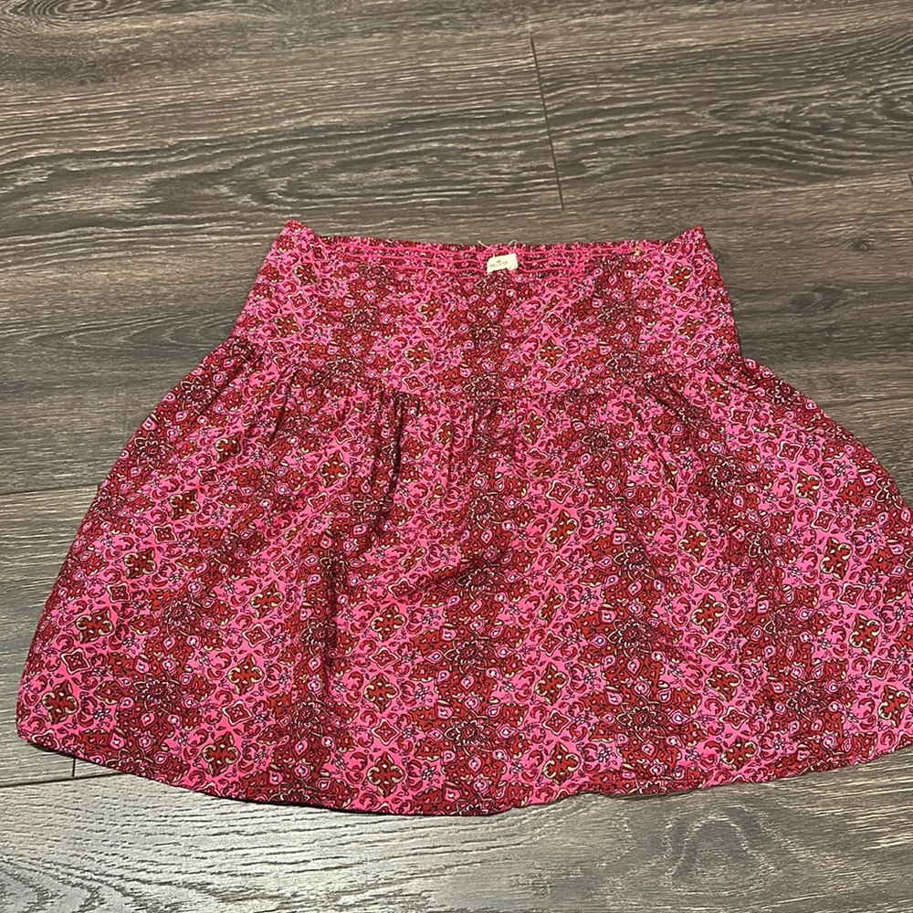 pink and green printed Hollister flowy mini skirt